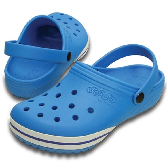 blue crocs with jibbitz